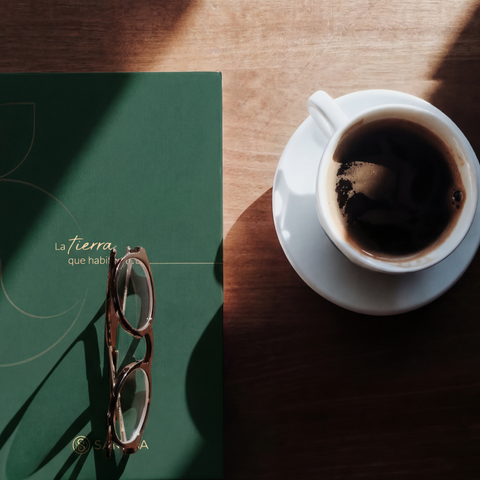 Journal de escritura consciente SANTRA - La tierra que habita en ti.