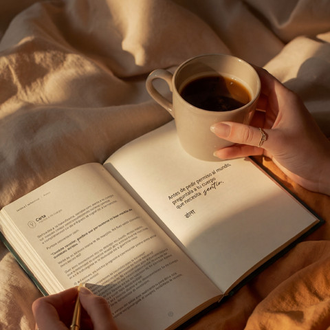 Journal de escritura consciente SANTRA - La tierra que habita en ti.